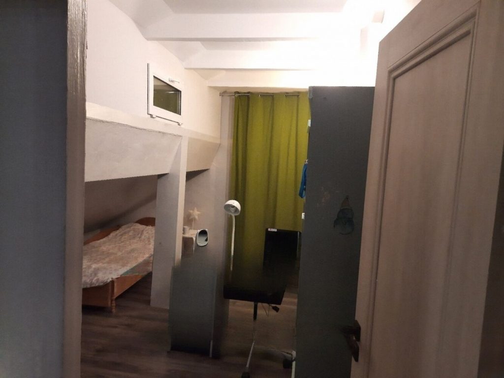 Продам дом, 7 комнат, 160 м², этажей: 2, участок: 15,3 сотки в собственности