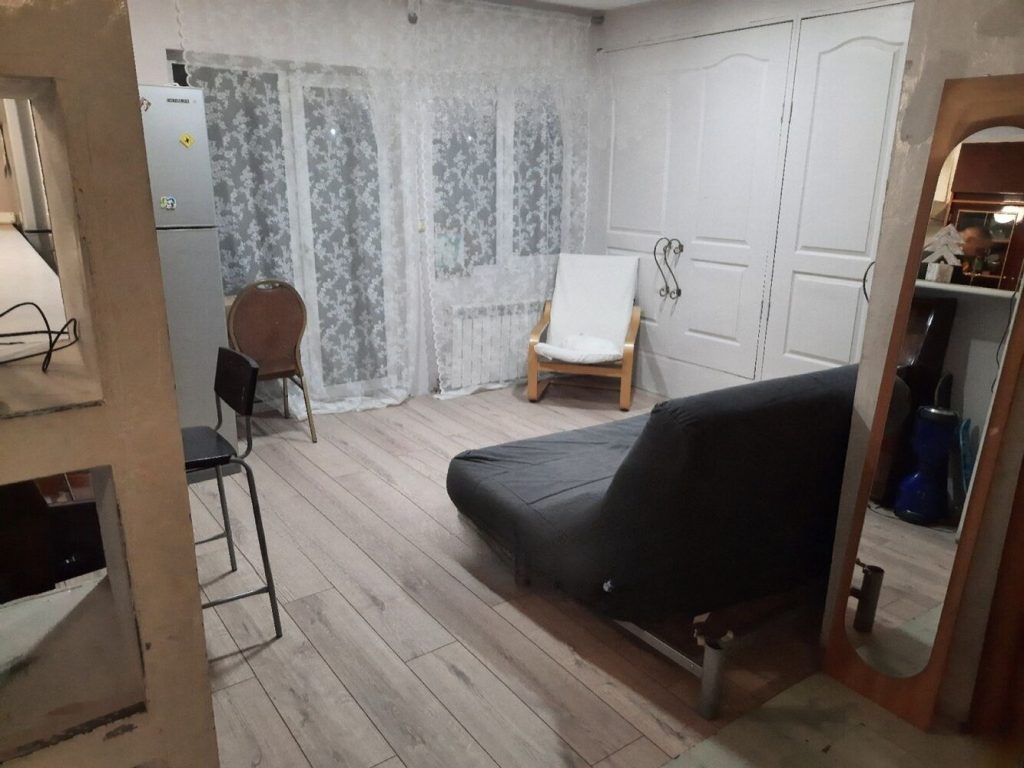 Продам дом, 7 комнат, 160 м², этажей: 2, участок: 15,3 сотки в собственности