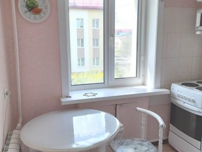 Сдам квартиру, 3 комнаты, хрущевка, 54 м², этаж: 2/3