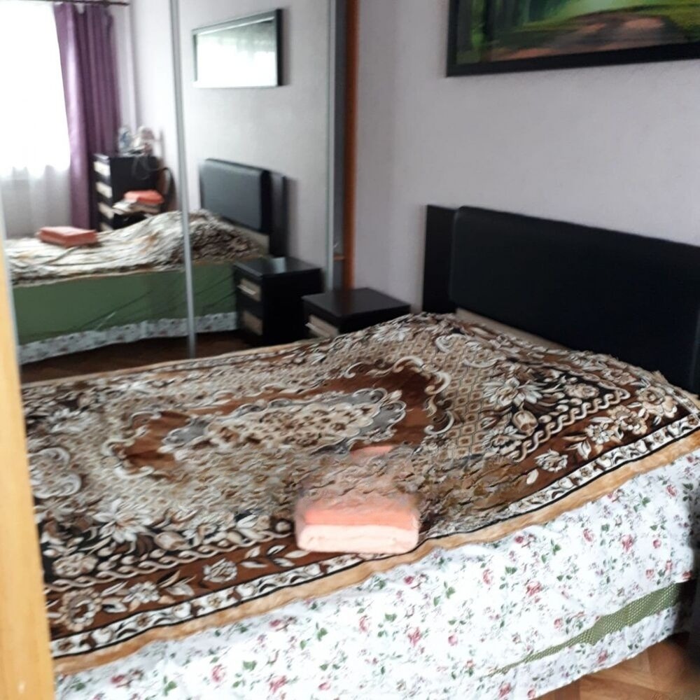 Сдам квартиру, 2 комнаты, 48 м², этаж: 4/4