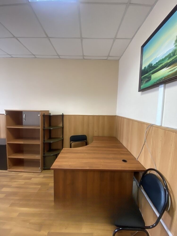 Продам офис, 110 м², этаж: 4/4