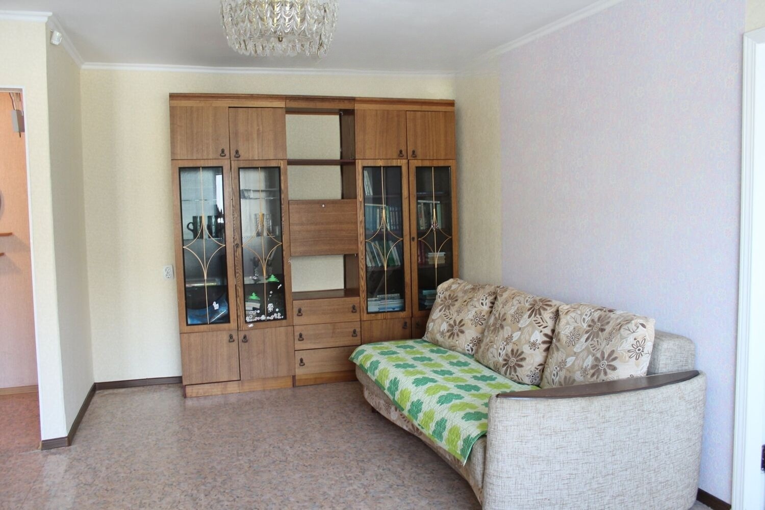 Сдам квартиру, 3 комнаты, хрущевка, 54 м², этаж: 2/3