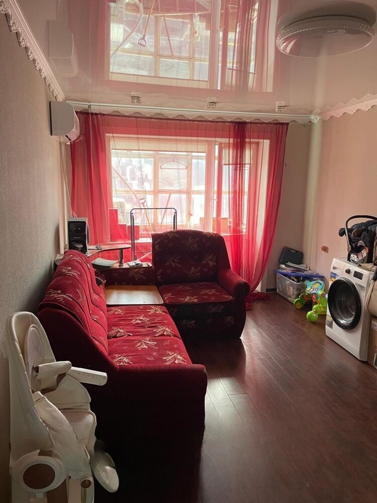 Продам квартиру, 3 комнаты, брежневка, 57 м², этаж: 2/5