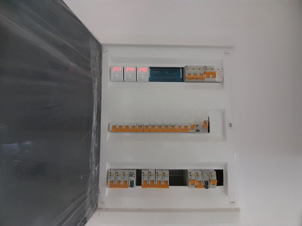 Продам дом, 4 комнаты, 110 м², этажей: 1, участок: 5 соток в собственности