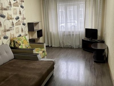 Сдам квартиру, 2 комнаты, 50 м², этаж: 1/5