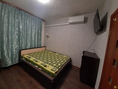 Сдам квартиру, 1 комната, 28 м², этаж: 2/4