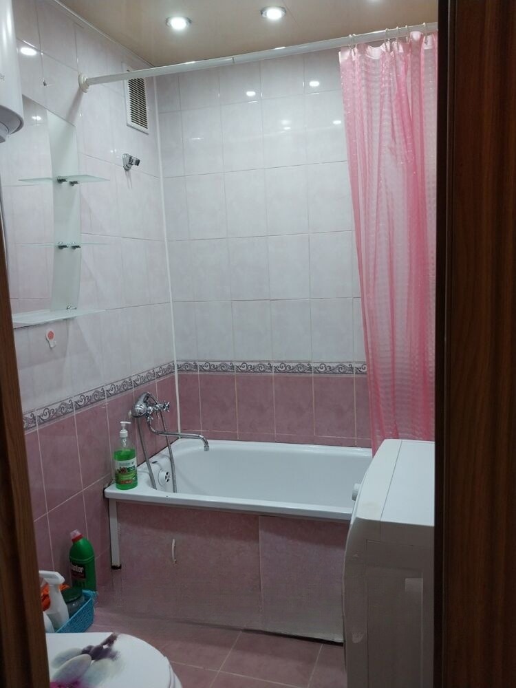 Сдам квартиру, 2 комнаты, 30 м², этаж: 1/2