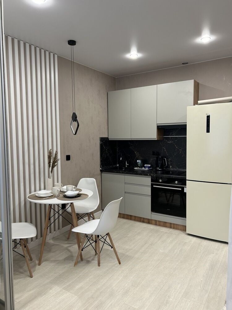 Сдам квартиру, 1 комната, студия, 30 м², этаж: 1/15