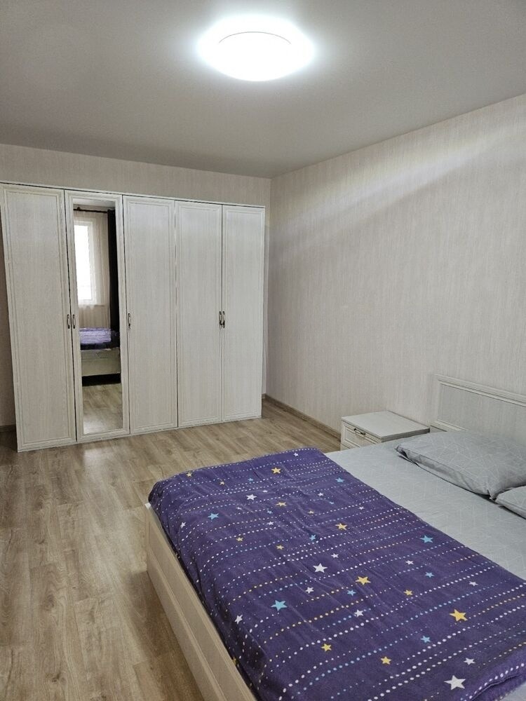 Сдам квартиру, 2 комнаты, 57 м², этаж: 4/10