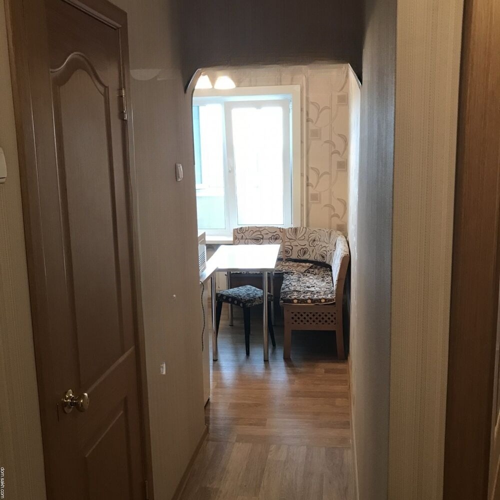 Сдам квартиру, 2 комнаты, брежневка, 46 м², этаж: 2/5