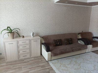 Сдам квартиру, 2 комнаты, брежневка, 60 м², этаж: 2/5