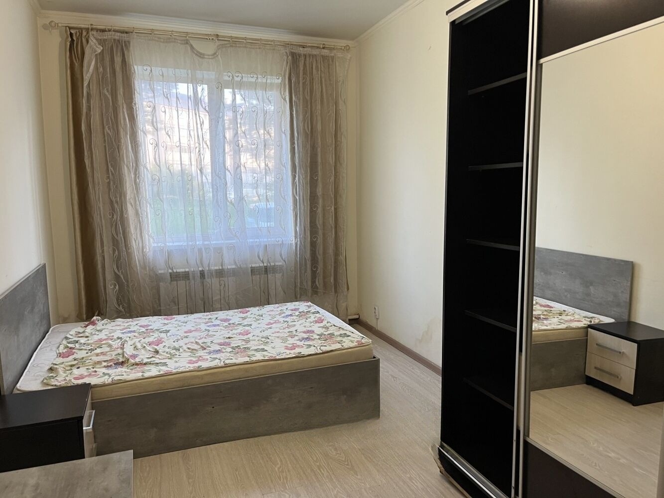 Сдам квартиру, 1 комната, студия, 30 м², этаж: 1/2