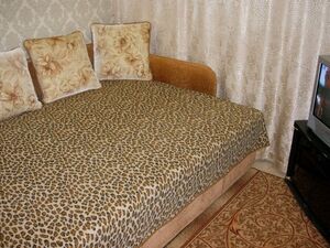 Сдам квартиру, 2 комнаты, 32 м², этаж: 1/3