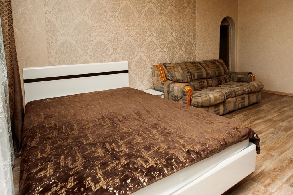 Сдам квартиру, 1 комната, брежневка, 32 м², этаж: 1/5