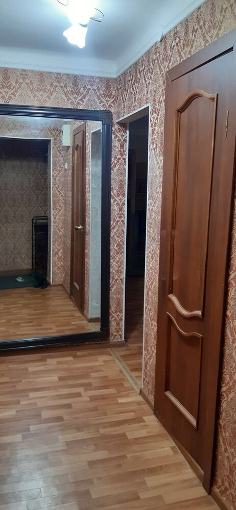 Сдам квартиру, 2 комнаты, брежневка, 46 м², этаж: 1/5