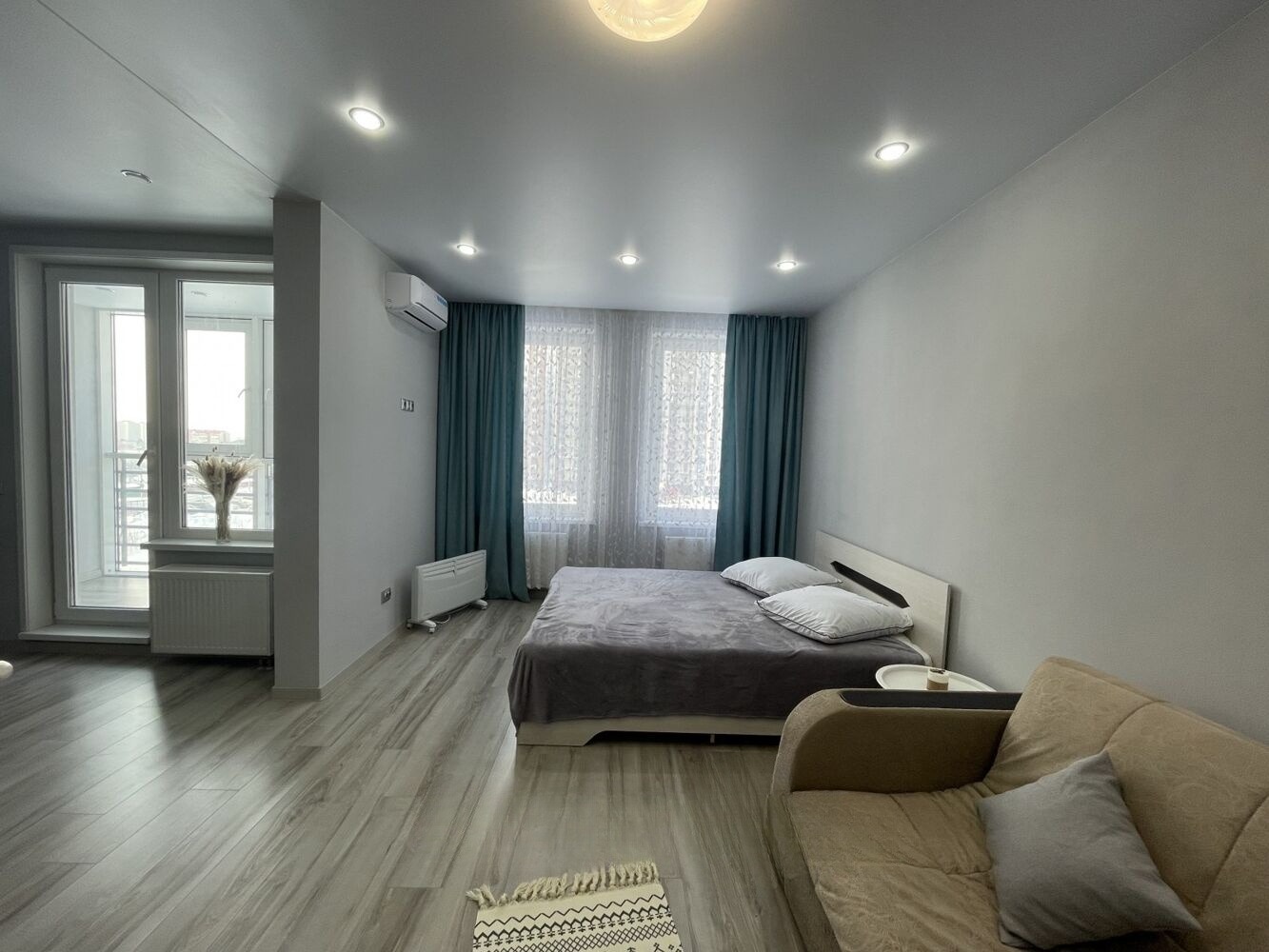 Сдам квартиру, 1 комната, студия, 42 м², этаж: 2/6