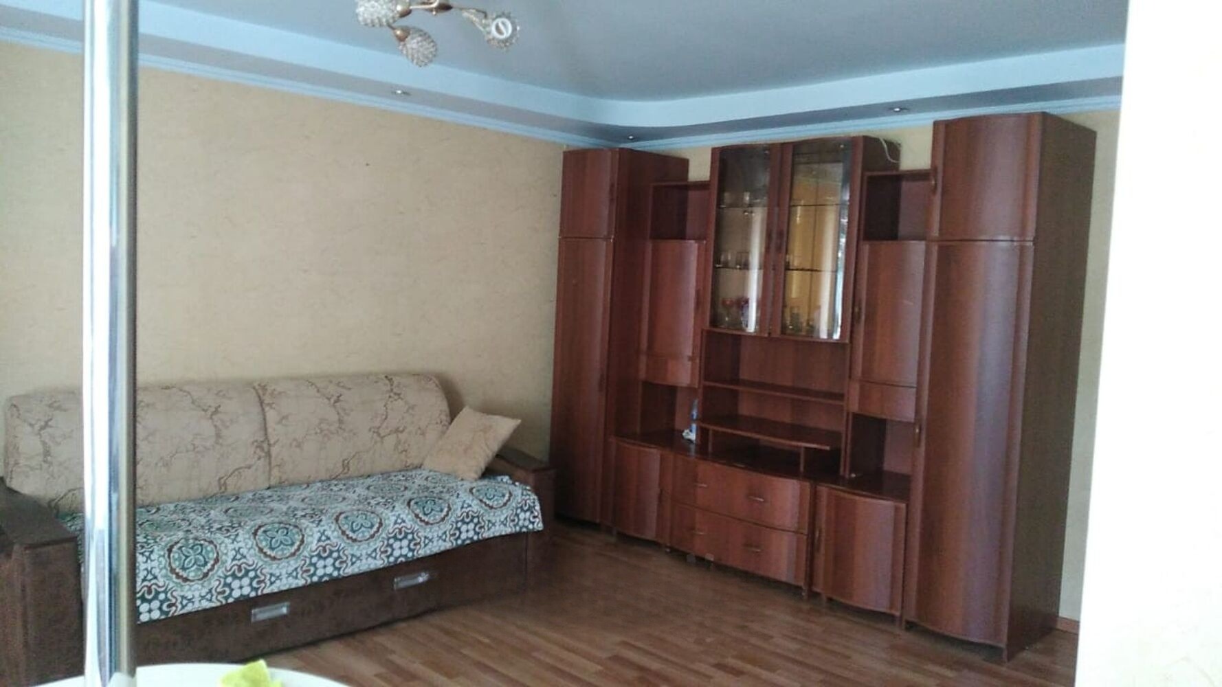 Сдам квартиру, 2 комнаты, 30 м², этаж: 1/2