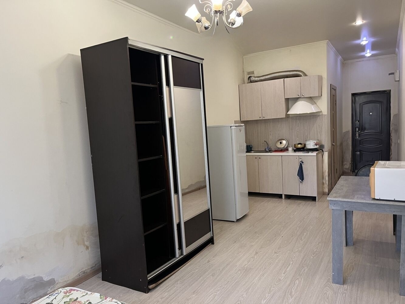 Сдам квартиру, 1 комната, студия, 30 м², этаж: 1/2