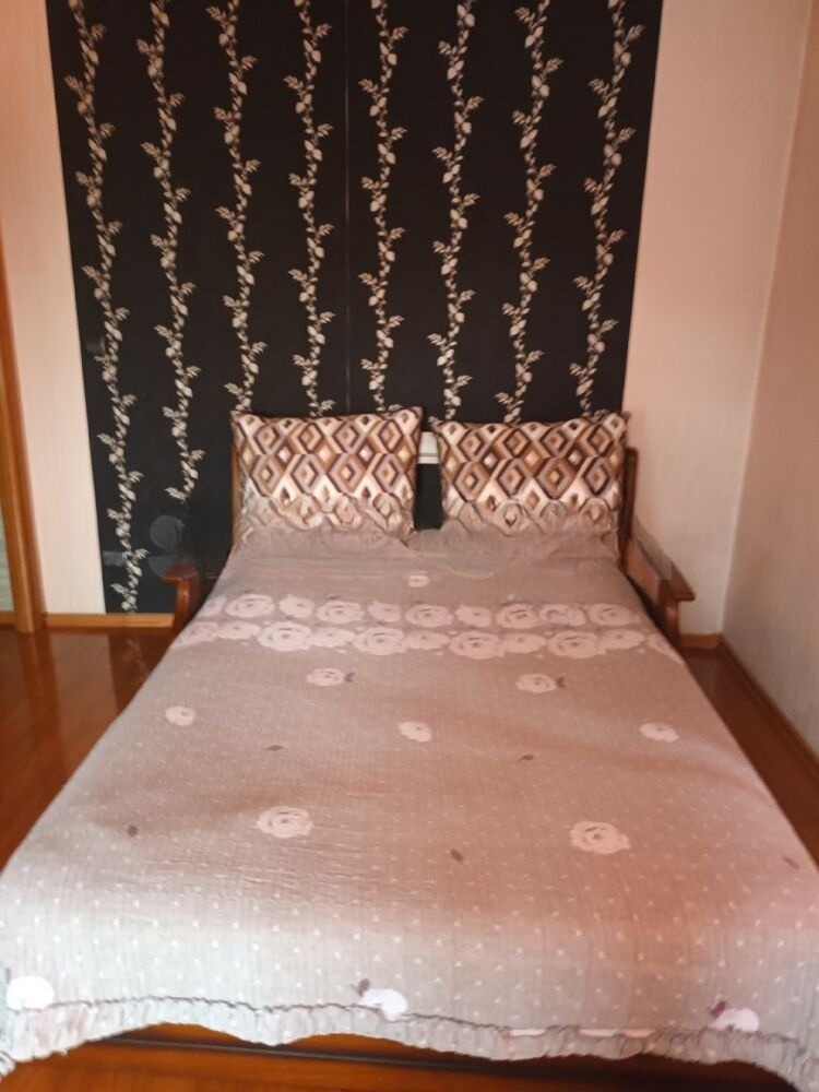 Сдам квартиру, 2 комнаты, 30 м², этаж: 1/2