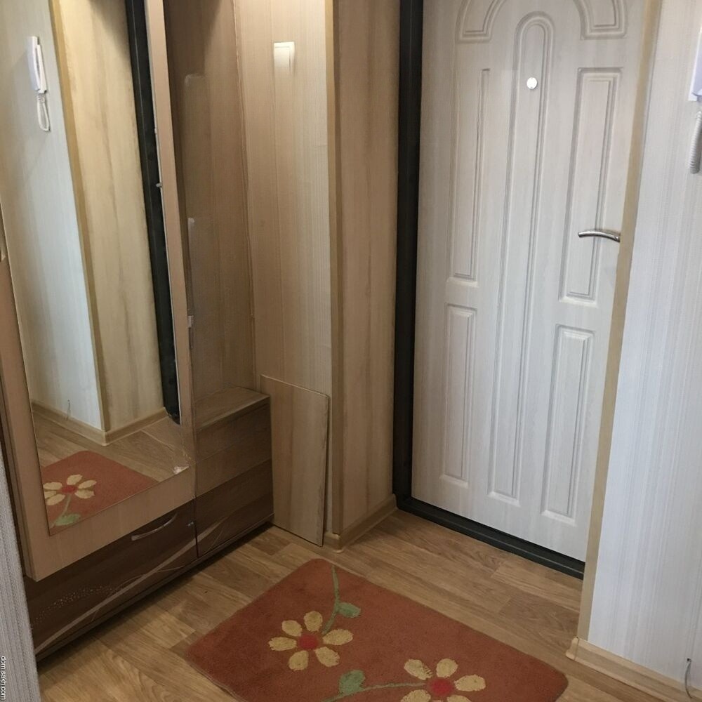 Сдам квартиру, 2 комнаты, брежневка, 46 м², этаж: 2/5