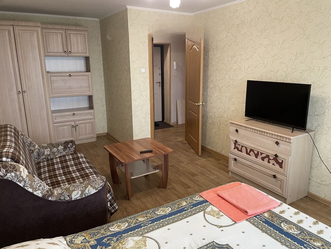 Сдам квартиру, 2 комнаты, брежневка, 46 м², этаж: 2/5