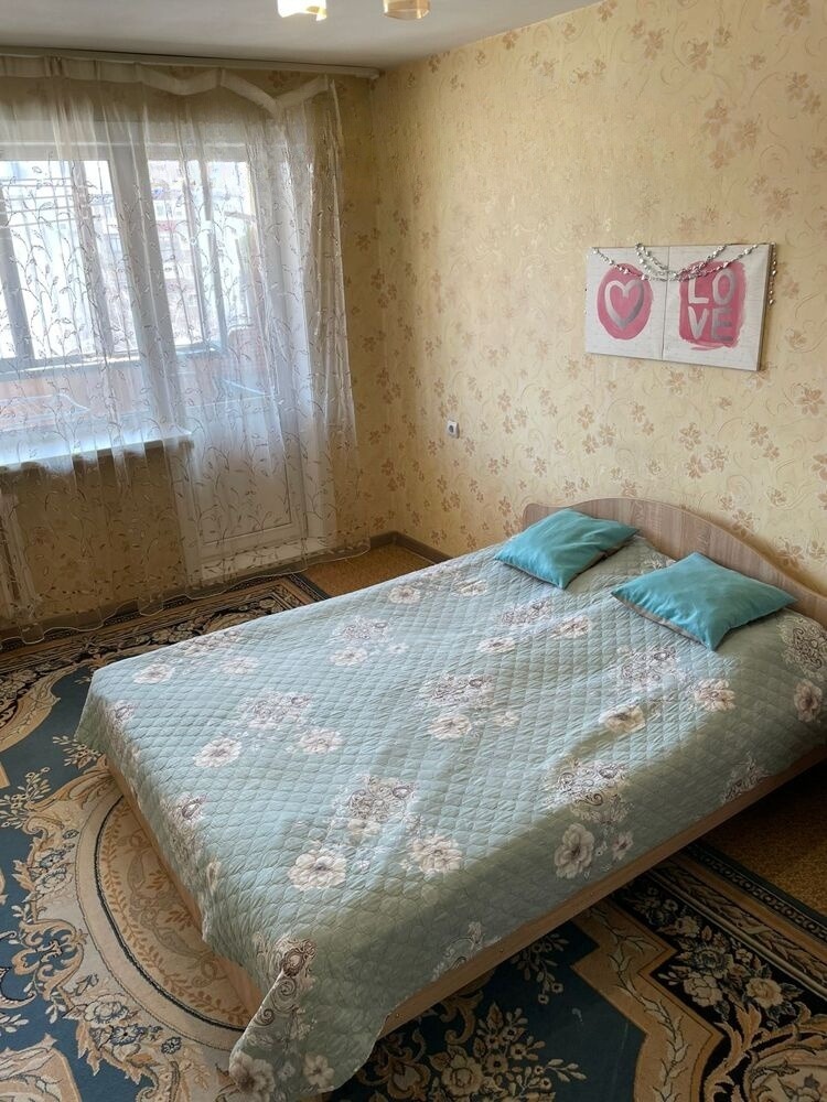 Сдам квартиру, 2 комнаты, 48 м², этаж: 4/5