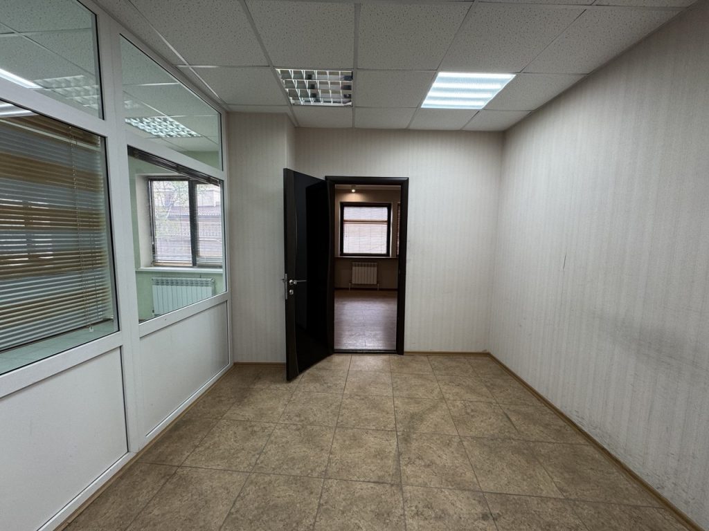 Просторное, солнечное помещение для успешного бизнеса!