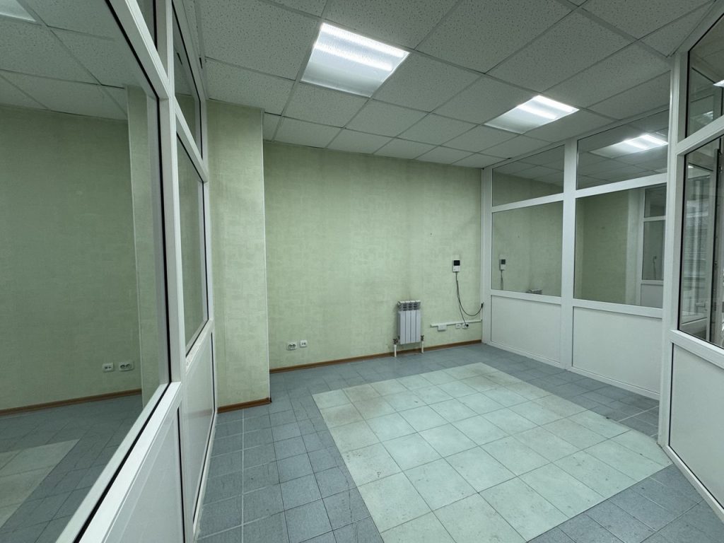 Просторное, солнечное помещение для успешного бизнеса!