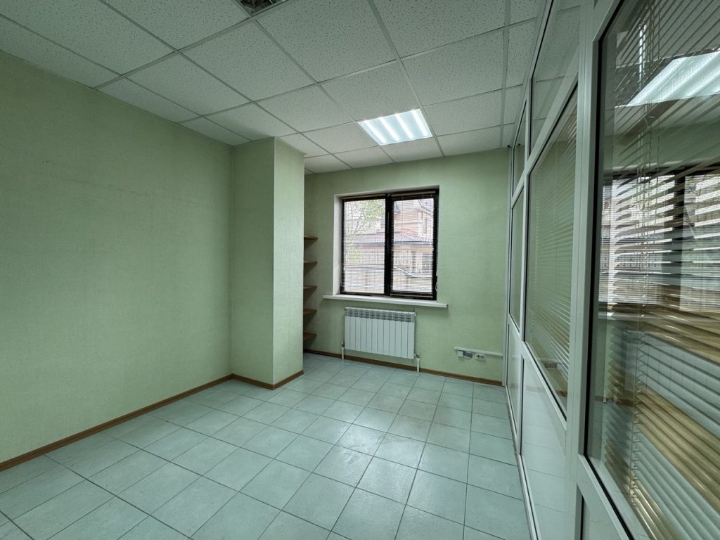 Просторное, солнечное помещение для успешного бизнеса!