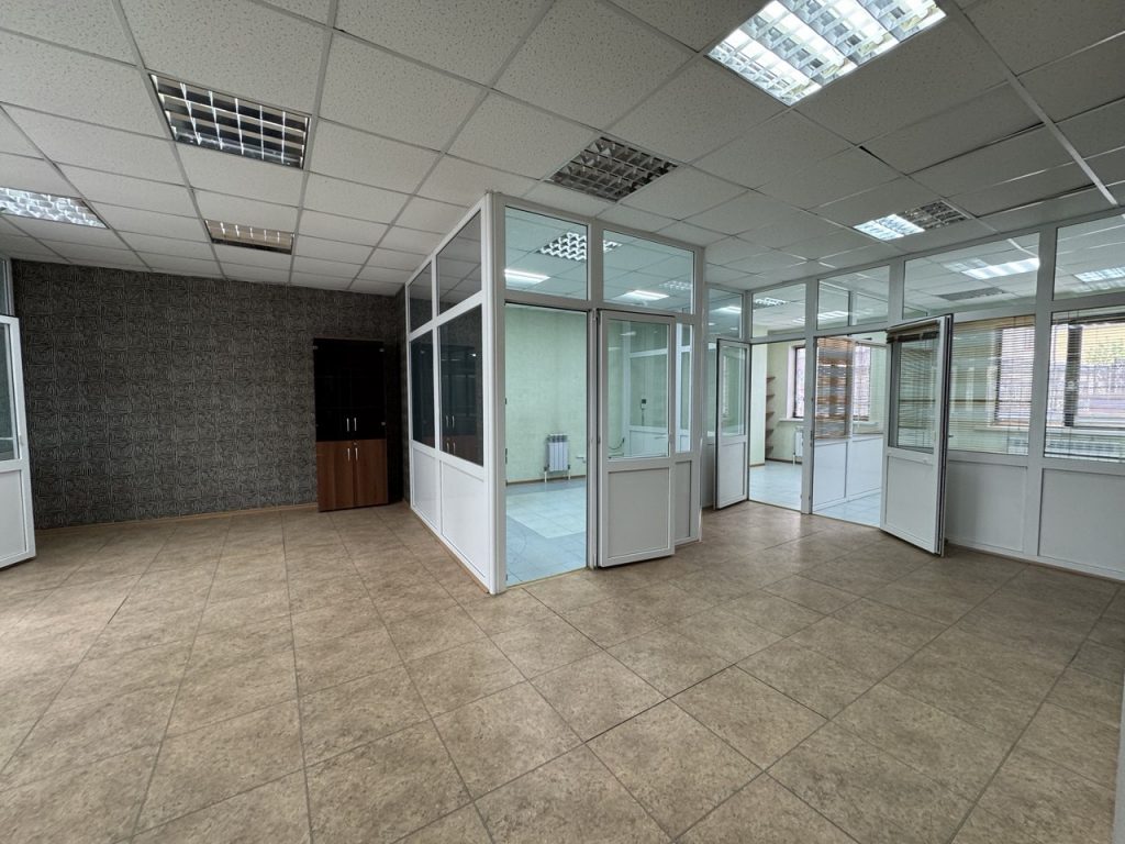 Просторное, солнечное помещение для успешного бизнеса!