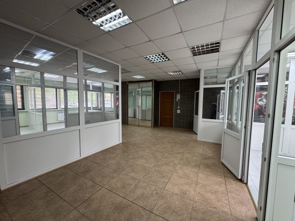 Просторное, солнечное помещение для успешного бизнеса!