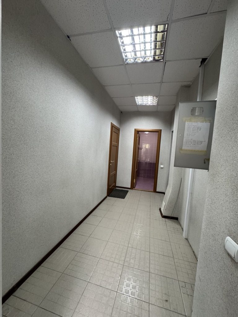 Просторное, солнечное помещение для успешного бизнеса!