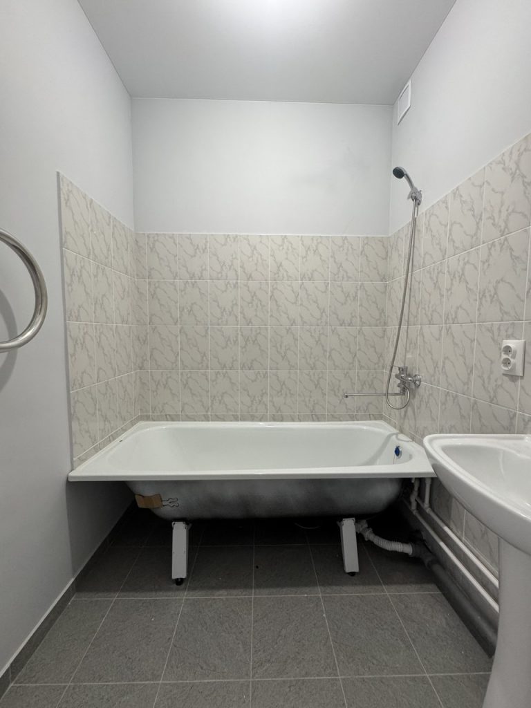 Солнечная и уютная квартира.