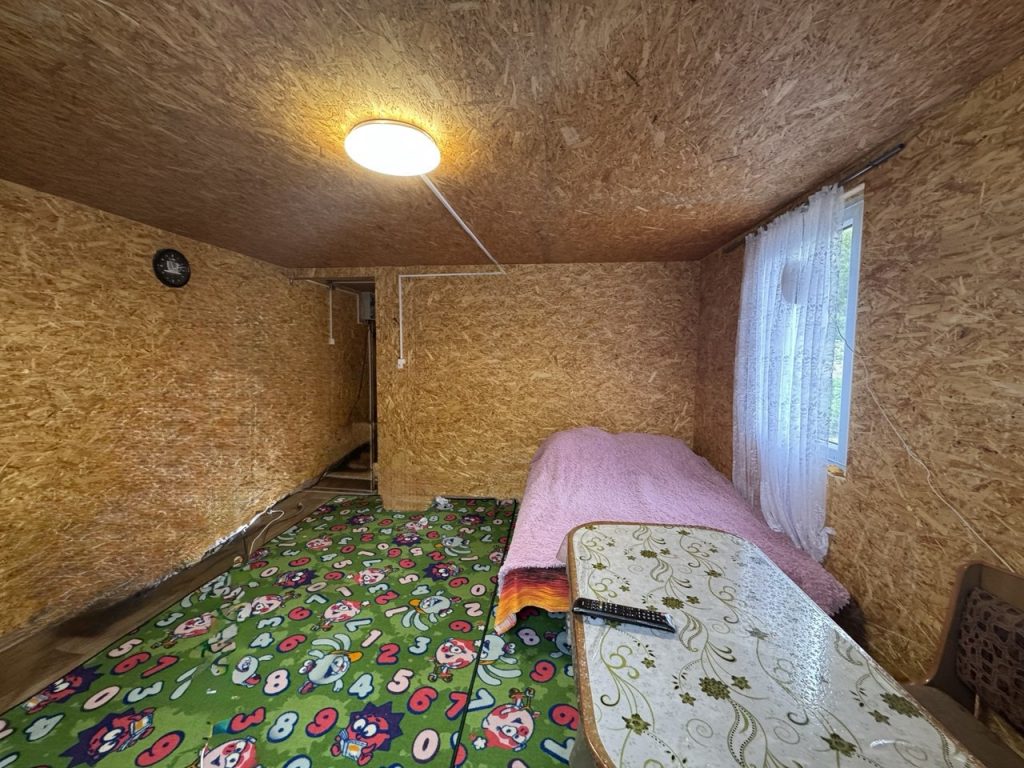 Участок с лесом